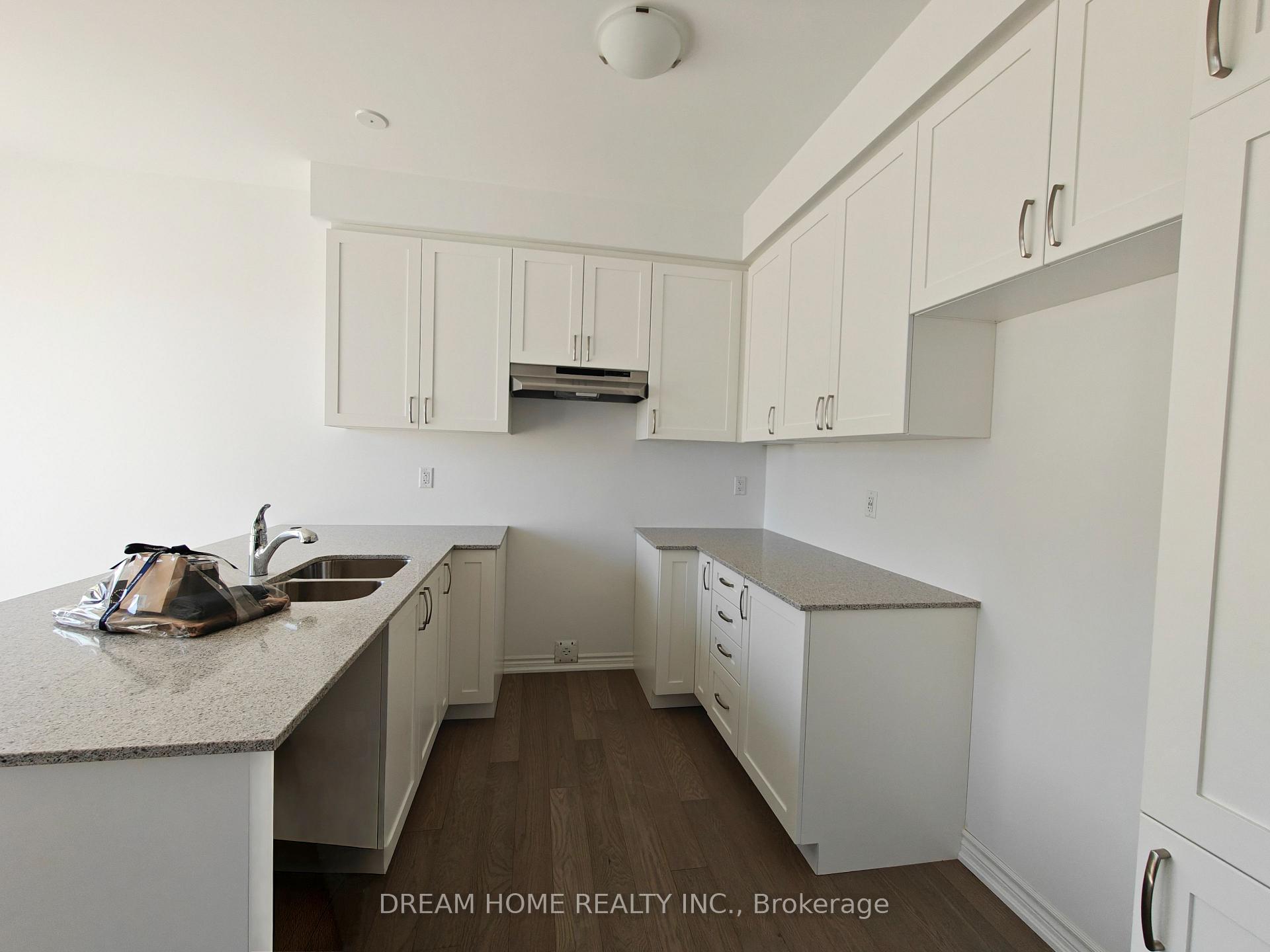 Photo 6 of 400 Madelaine Drive, Barrie, Rural Barrie Southeast — HOMEH