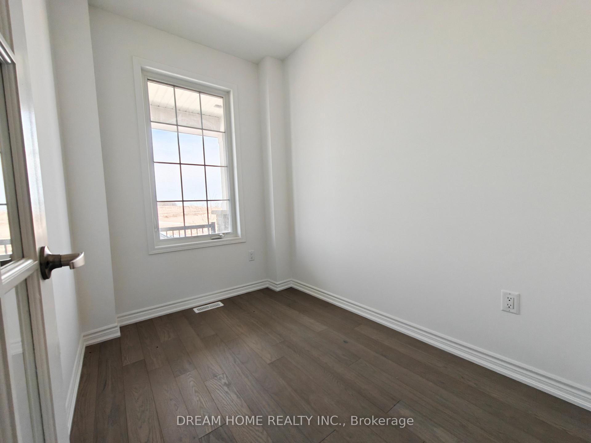 Photo 11 of 400 Madelaine Drive, Barrie, Rural Barrie Southeast — HOMEH