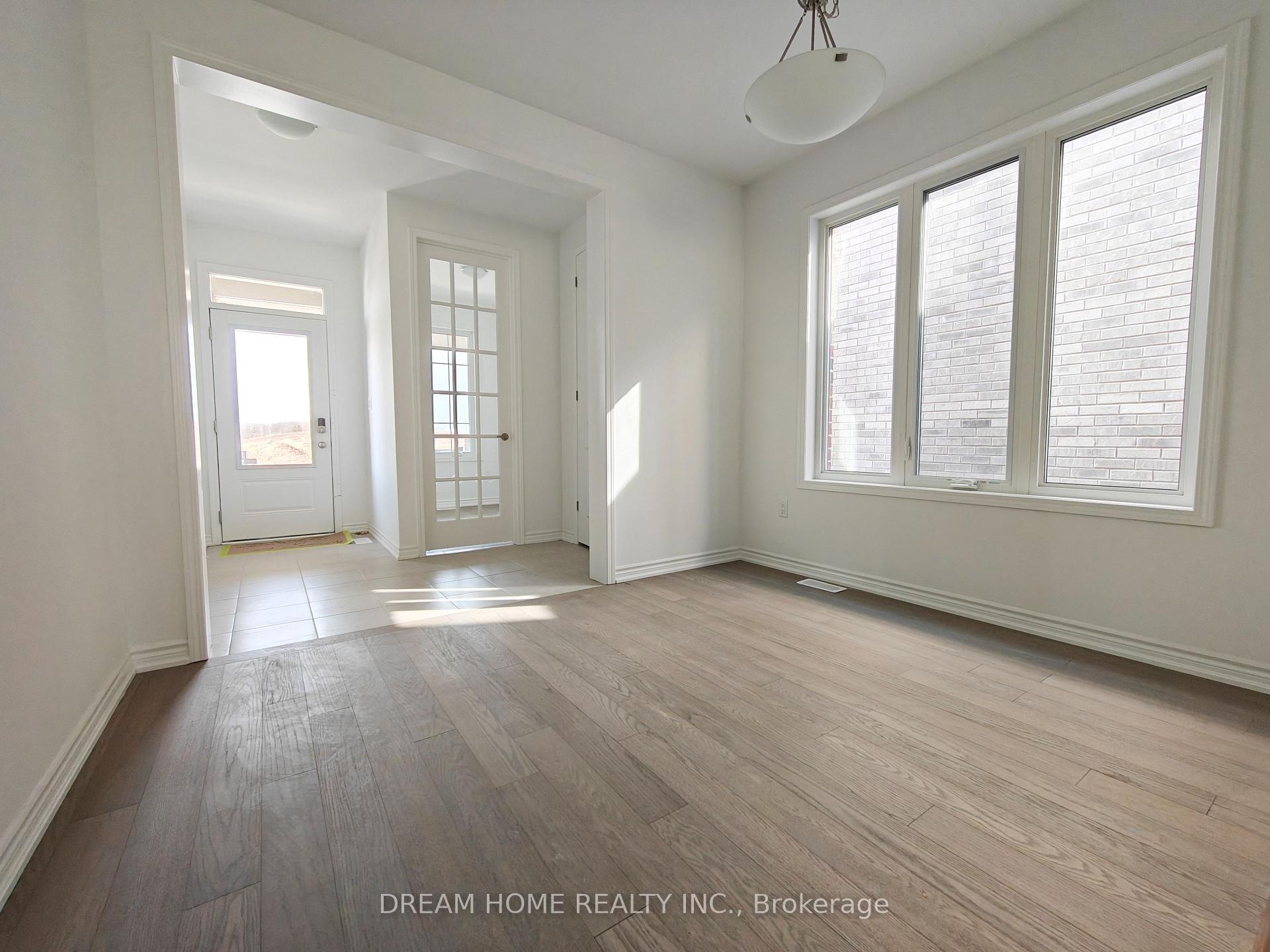 Photo 14 of 400 Madelaine Drive, Barrie, Rural Barrie Southeast — HOMEH