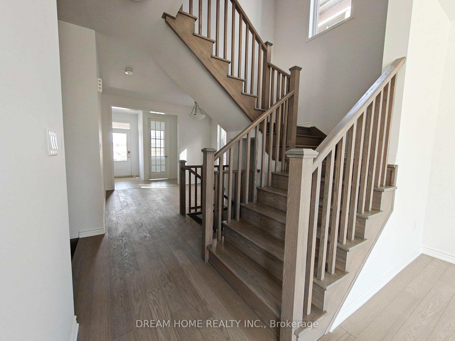Photo 16 of 400 Madelaine Drive, Barrie, Rural Barrie Southeast — HOMEH