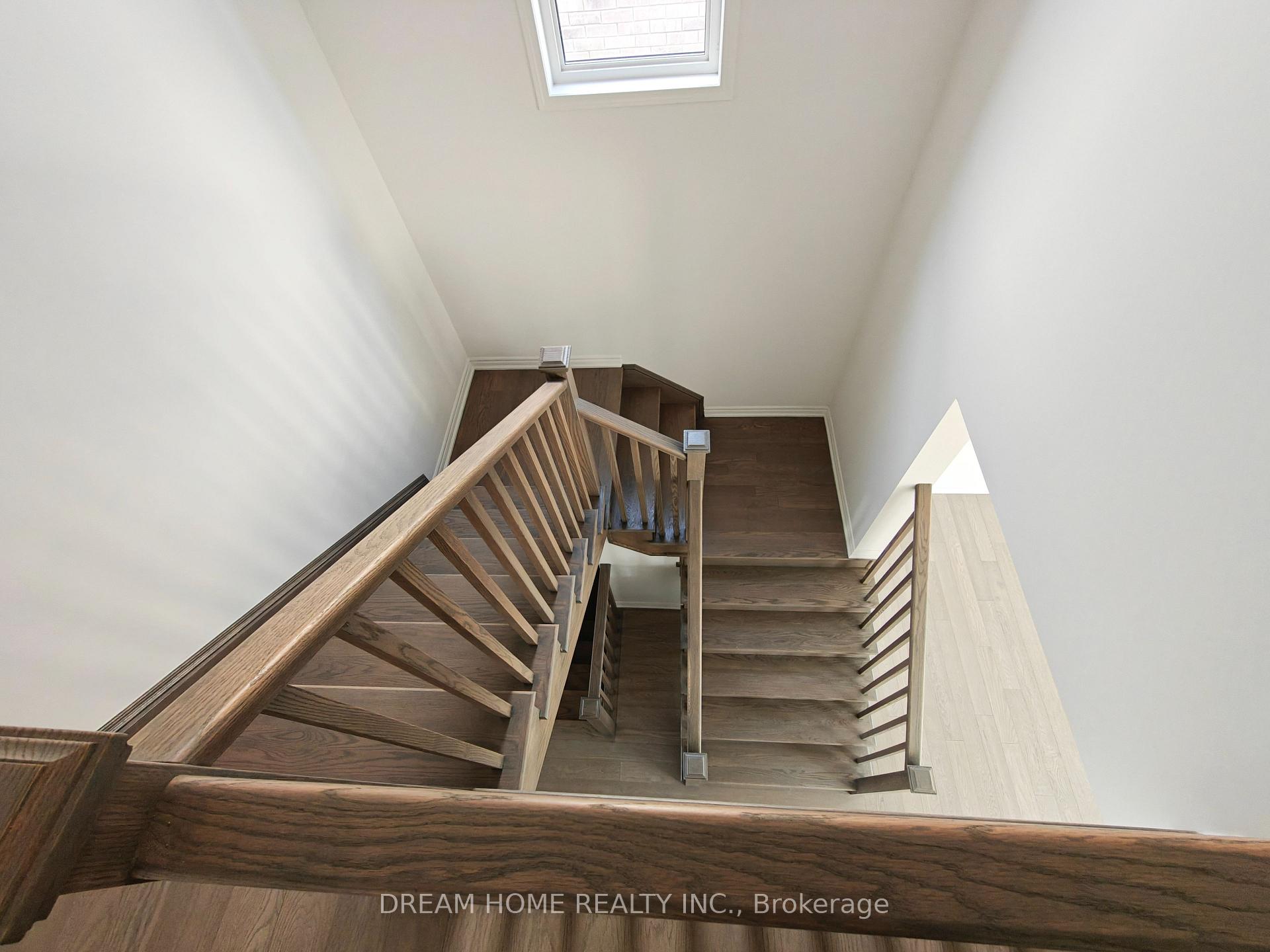 Photo 17 of 400 Madelaine Drive, Barrie, Rural Barrie Southeast — HOMEH
