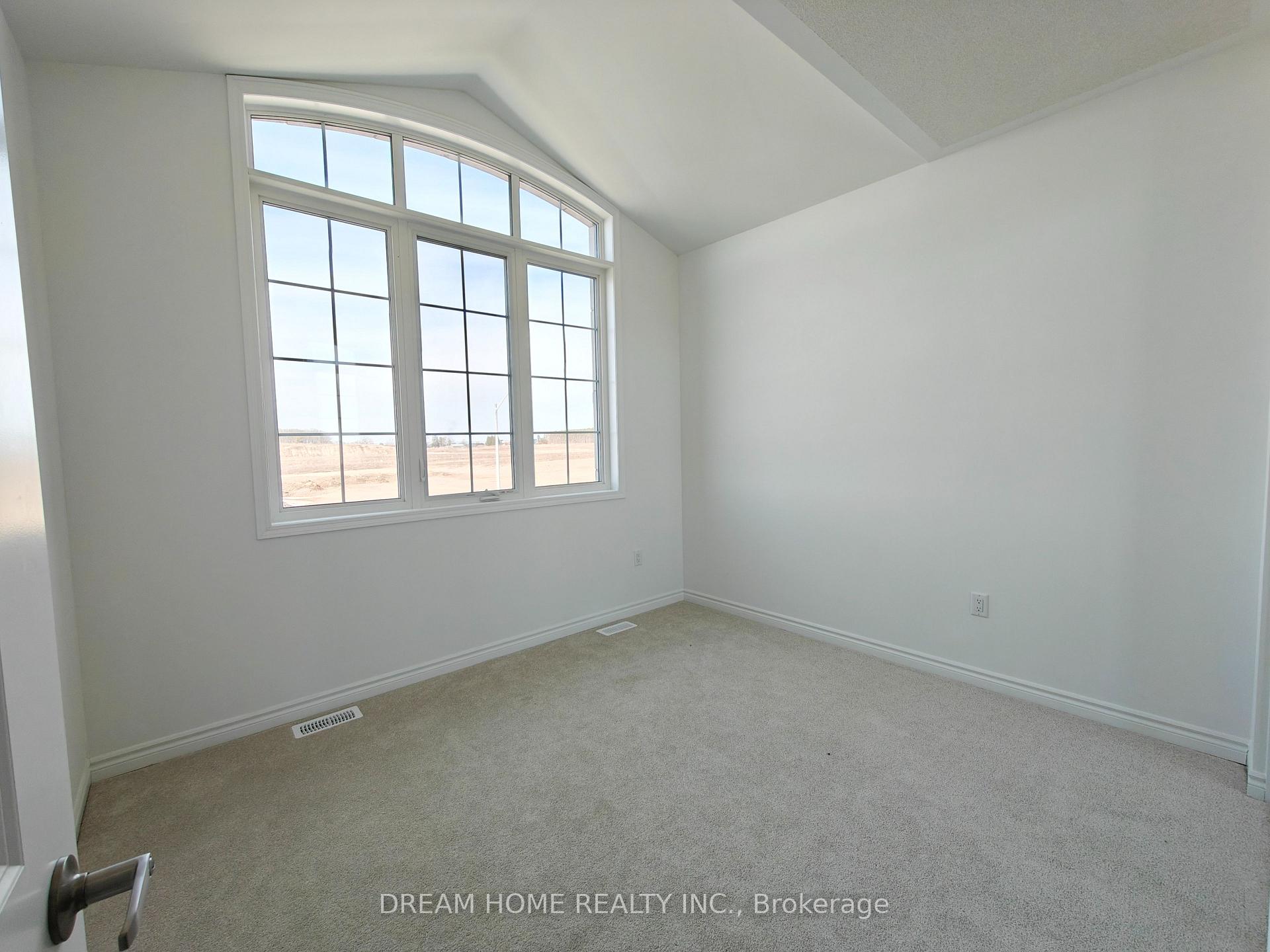 Photo 23 of 400 Madelaine Drive, Barrie, Rural Barrie Southeast — HOMEH