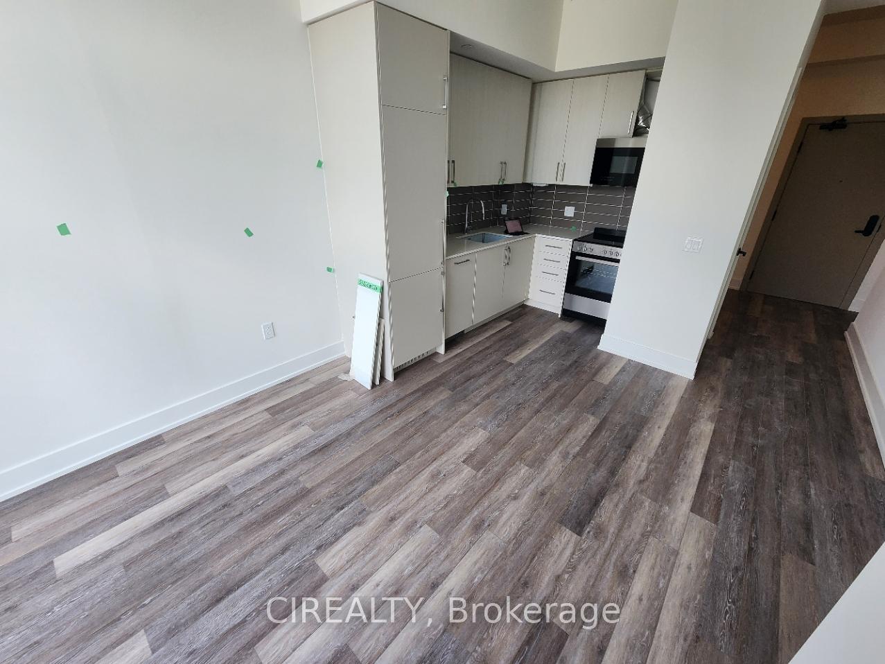 Photo 6 of Unit 524, 2075 King Road, King, King City — HOMEH