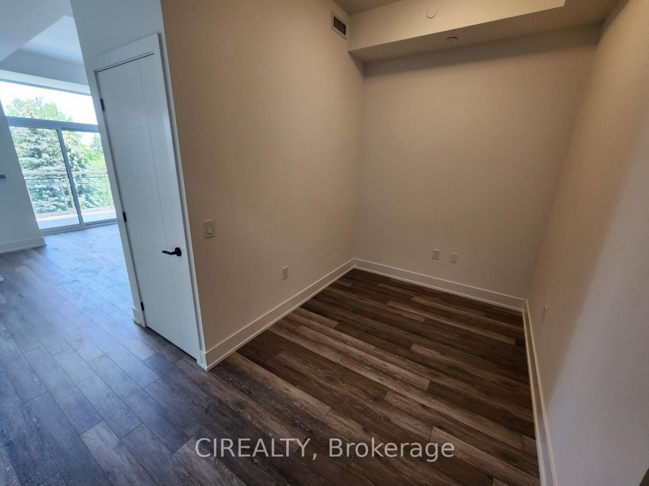 Photo 7 of Unit 524, 2075 King Road, King, King City — HOMEH