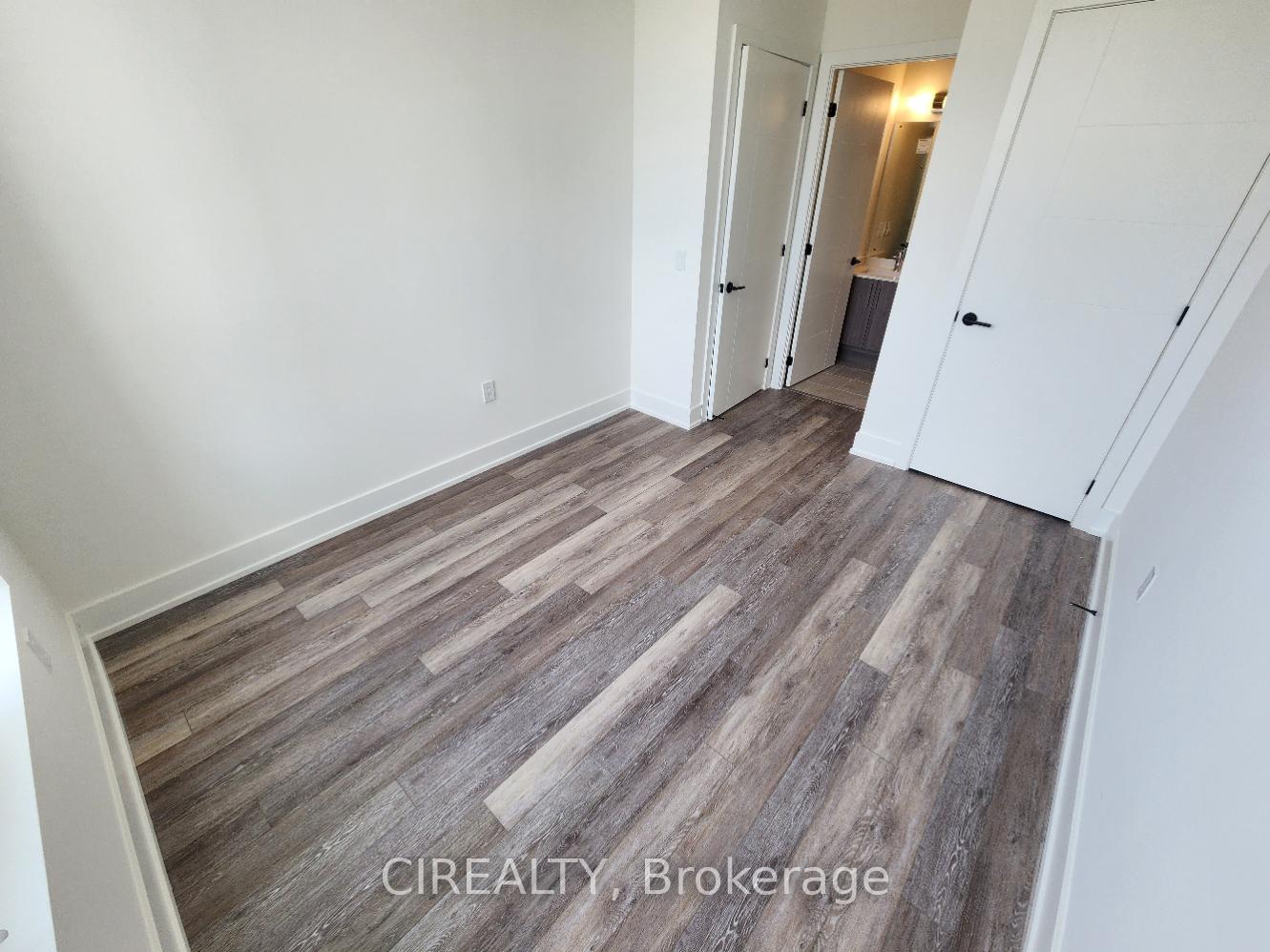 Photo 19 of Unit 524, 2075 King Road, King, King City — HOMEH