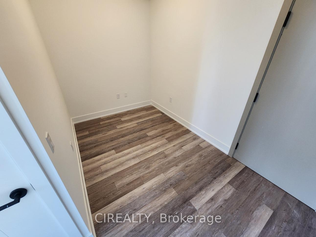 Photo 9 of Unit 524, 2075 King Road, King, King City — HOMEH