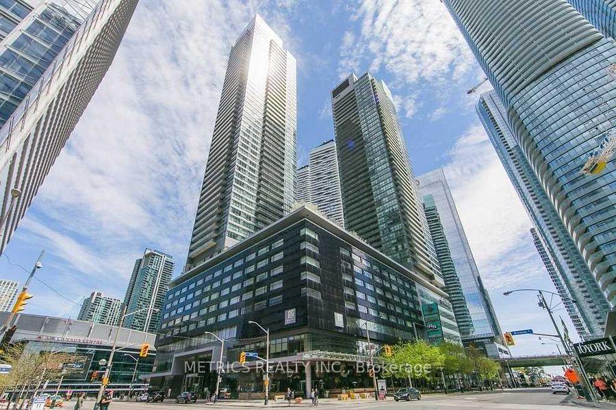 Photo 1 of Unit 2003, 55 Bremner Boulevard, Toronto, Waterfront Communities — HOMEH