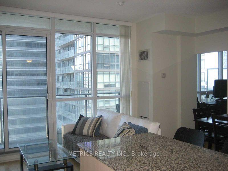Photo 4 of Unit 2003, 55 Bremner Boulevard, Toronto, Waterfront Communities — HOMEH