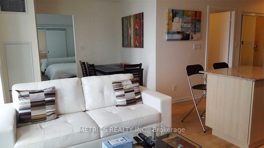 Photo 3 of Unit 2003, 55 Bremner Boulevard, Toronto, Waterfront Communities — HOMEH