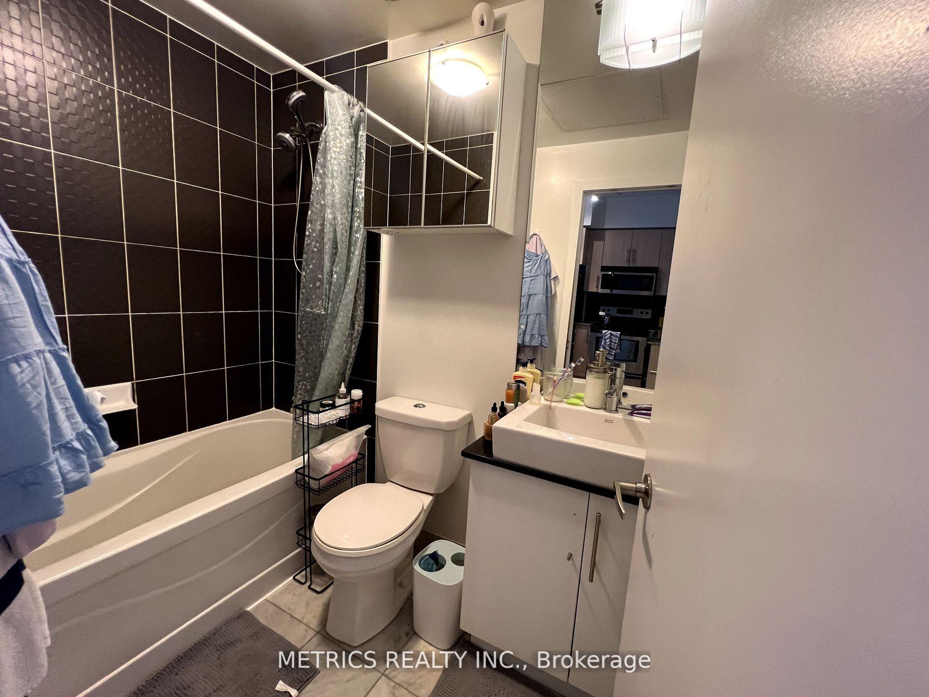 Photo 17 of Unit 2003, 55 Bremner Boulevard, Toronto, Waterfront Communities — HOMEH