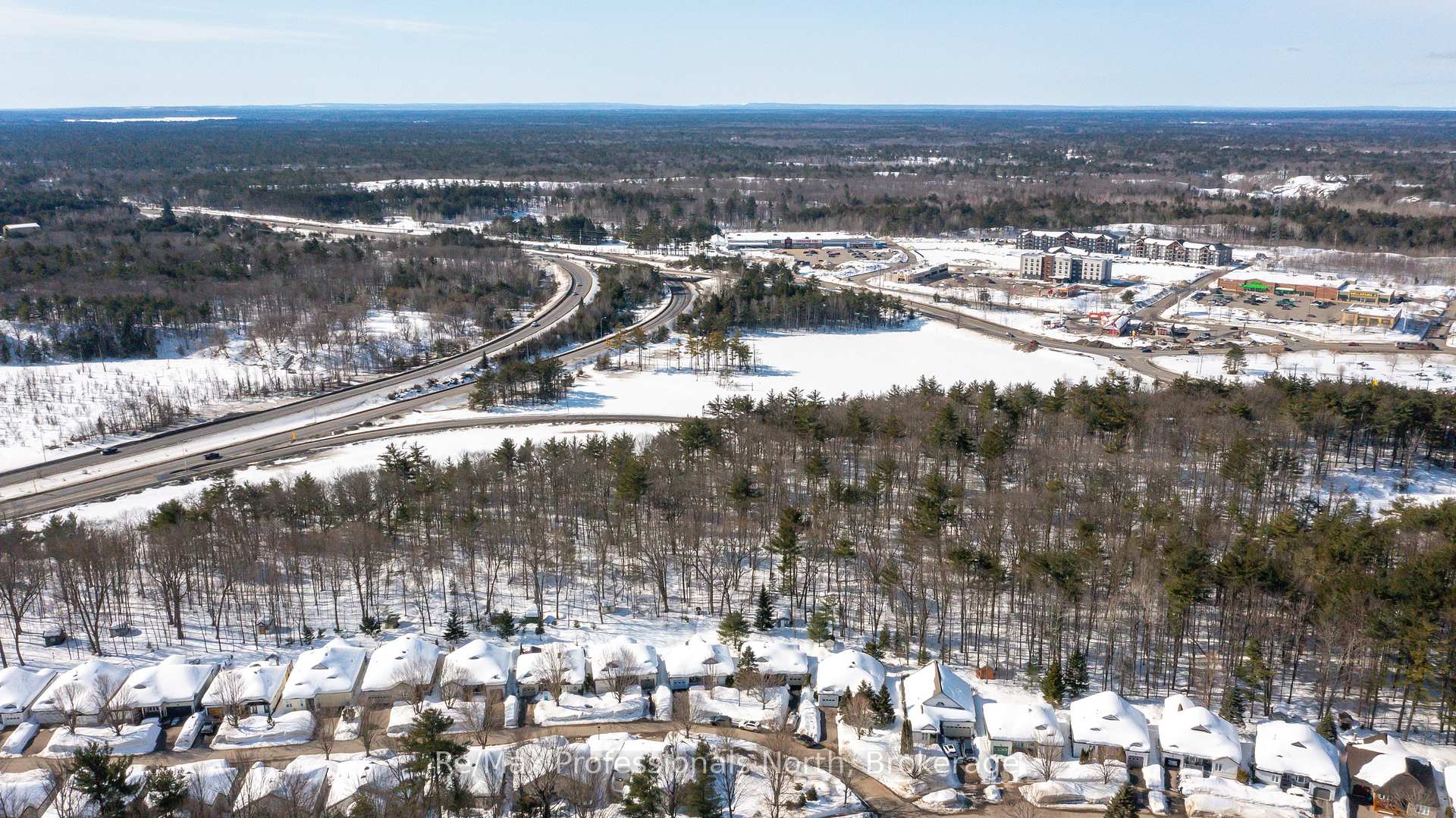 Photo 43 of 5 Woodmans Chart, Gravenhurst, Muskoka (S) — HOMEH