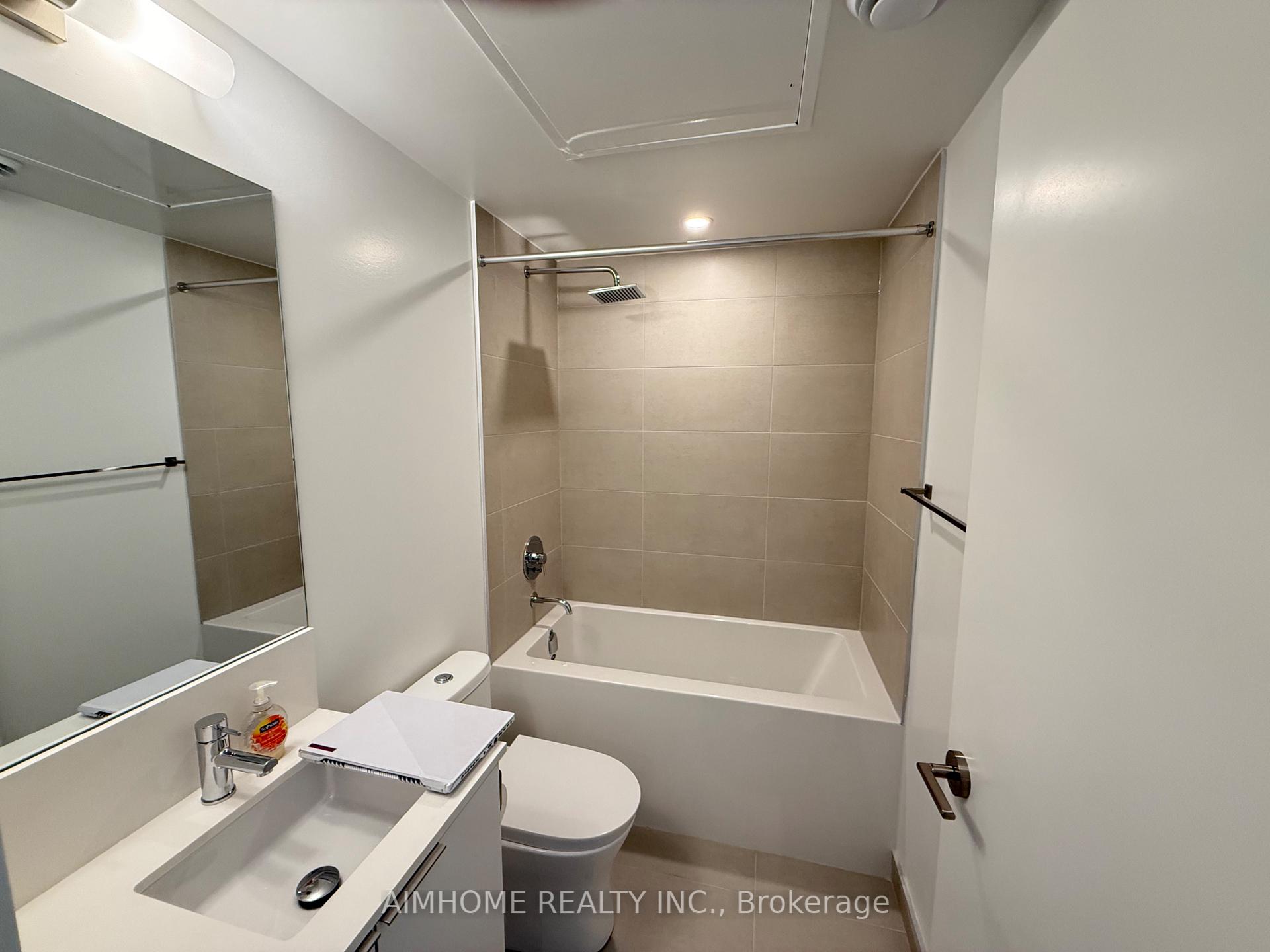 Photo 5 of Unit 601, 8 Wellesley Street, Toronto, Bay Street Corridor — HOMEH