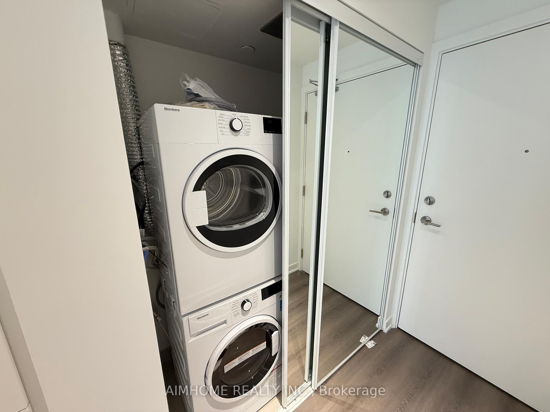 Photo 9 of Unit 601, 8 Wellesley Street, Toronto, Bay Street Corridor — HOMEH