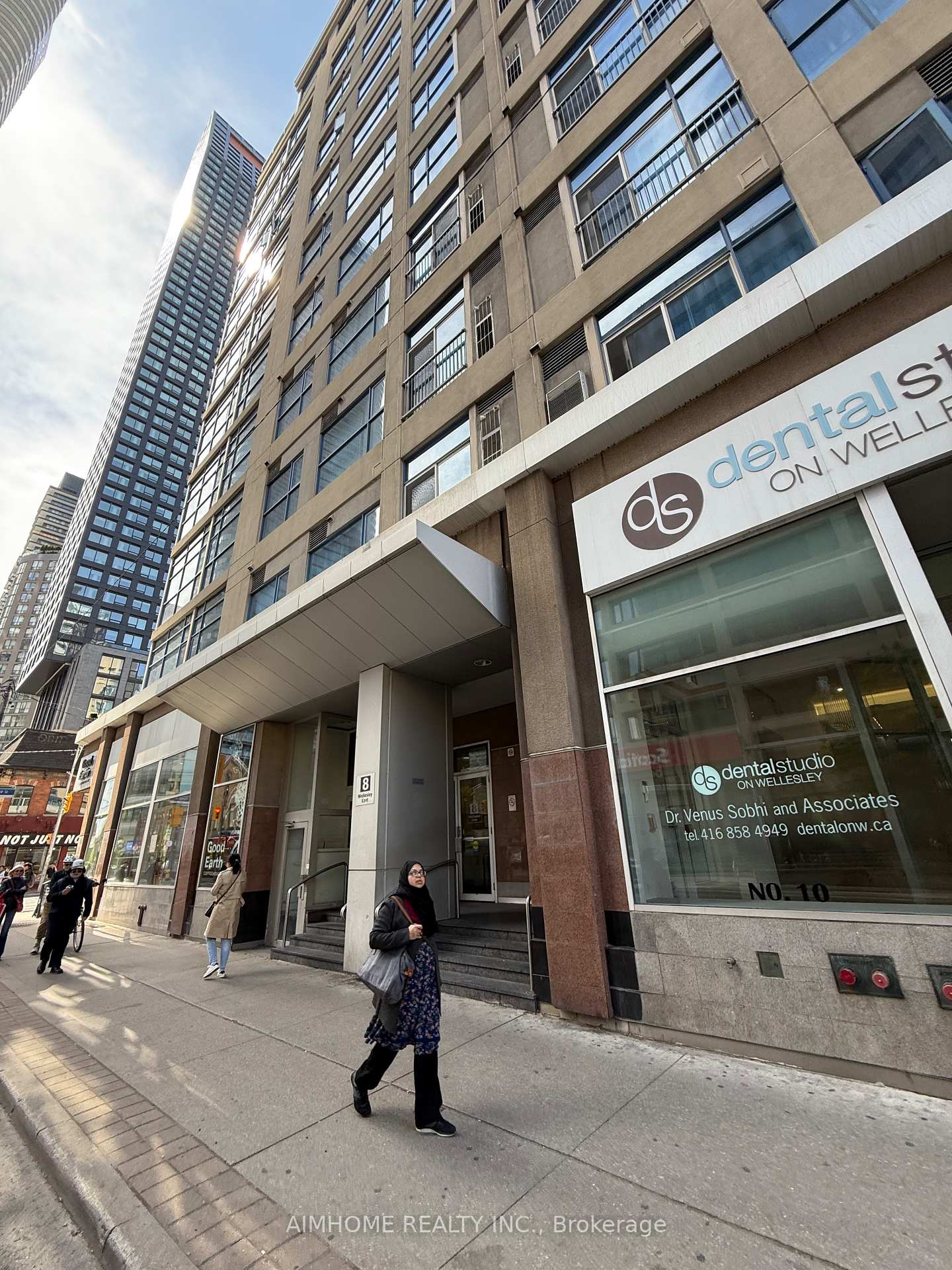 Photo 7 of Unit 601, 8 Wellesley Street, Toronto, Bay Street Corridor — HOMEH