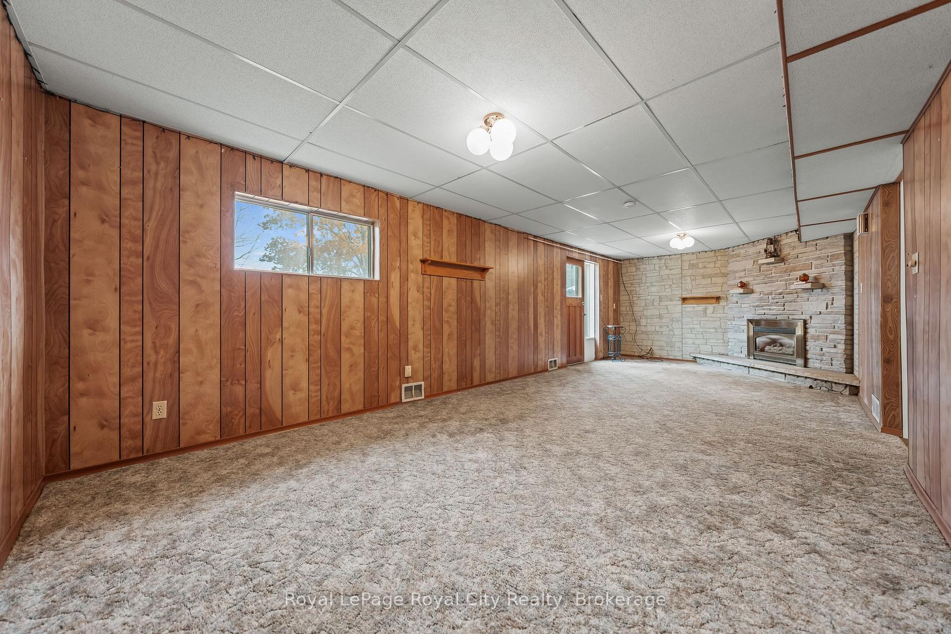 Photo 10 of 17 Muskoka Drive, Guelph, Victoria North — HOMEH