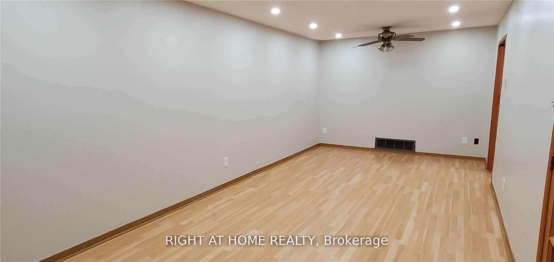 Photo 4 of Unit Upper, 47 Salisbury Circle, Brampton, Brampton North — HOMEH