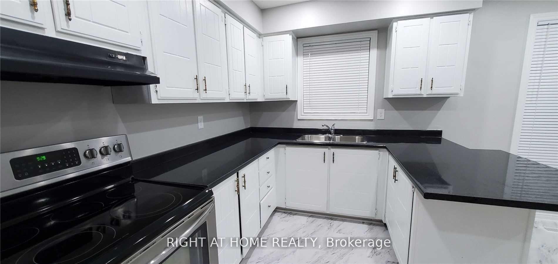 Photo 7 of Unit Upper, 47 Salisbury Circle, Brampton, Brampton North — HOMEH