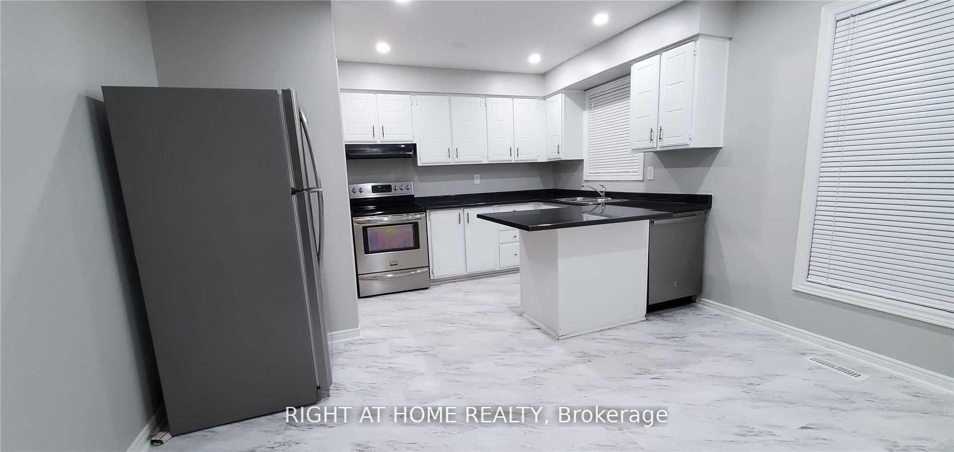 Photo 8 of Unit Upper, 47 Salisbury Circle, Brampton, Brampton North — HOMEH