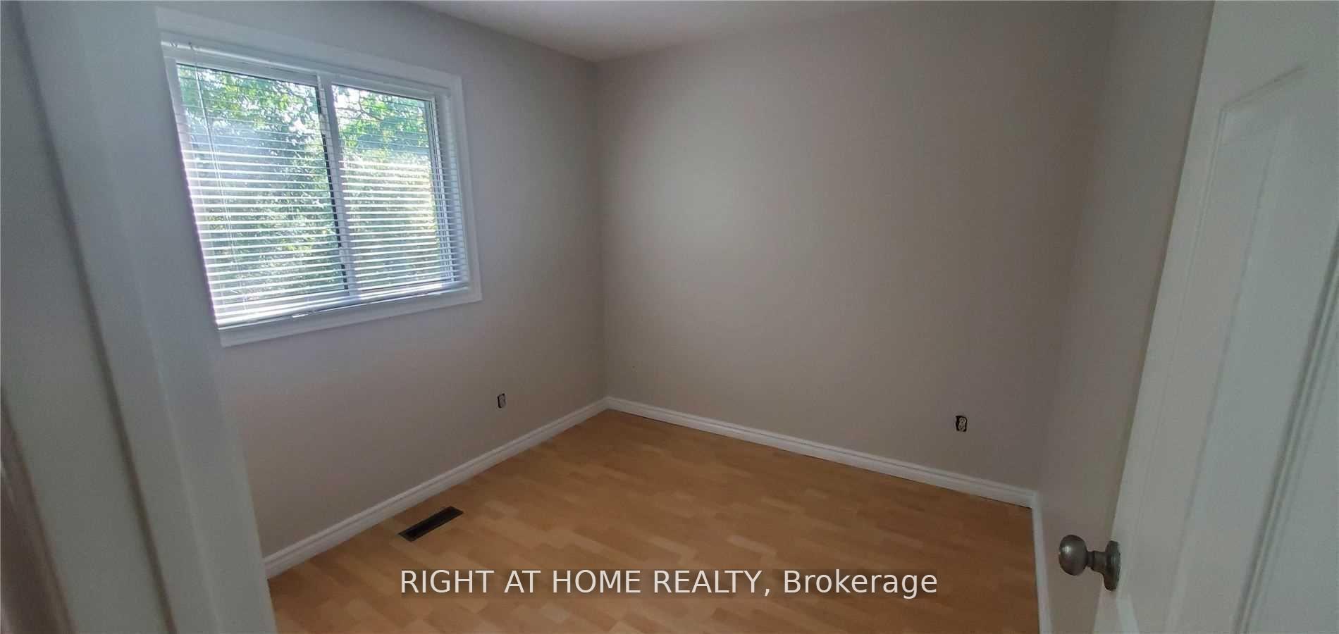 Photo 9 of Unit Upper, 47 Salisbury Circle, Brampton, Brampton North — HOMEH