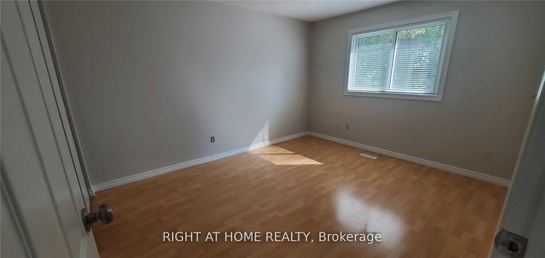 Photo 12 of Unit Upper, 47 Salisbury Circle, Brampton, Brampton North — HOMEH