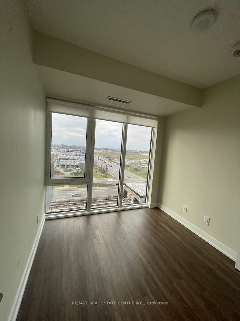 Photo 12 of Unit 1112, 38 Monte Kinter Court, Hamilton, Gershome — HOMEH