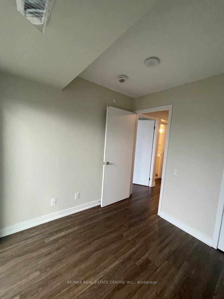 Photo 13 of Unit 1112, 38 Monte Kinter Court, Hamilton, Gershome — HOMEH