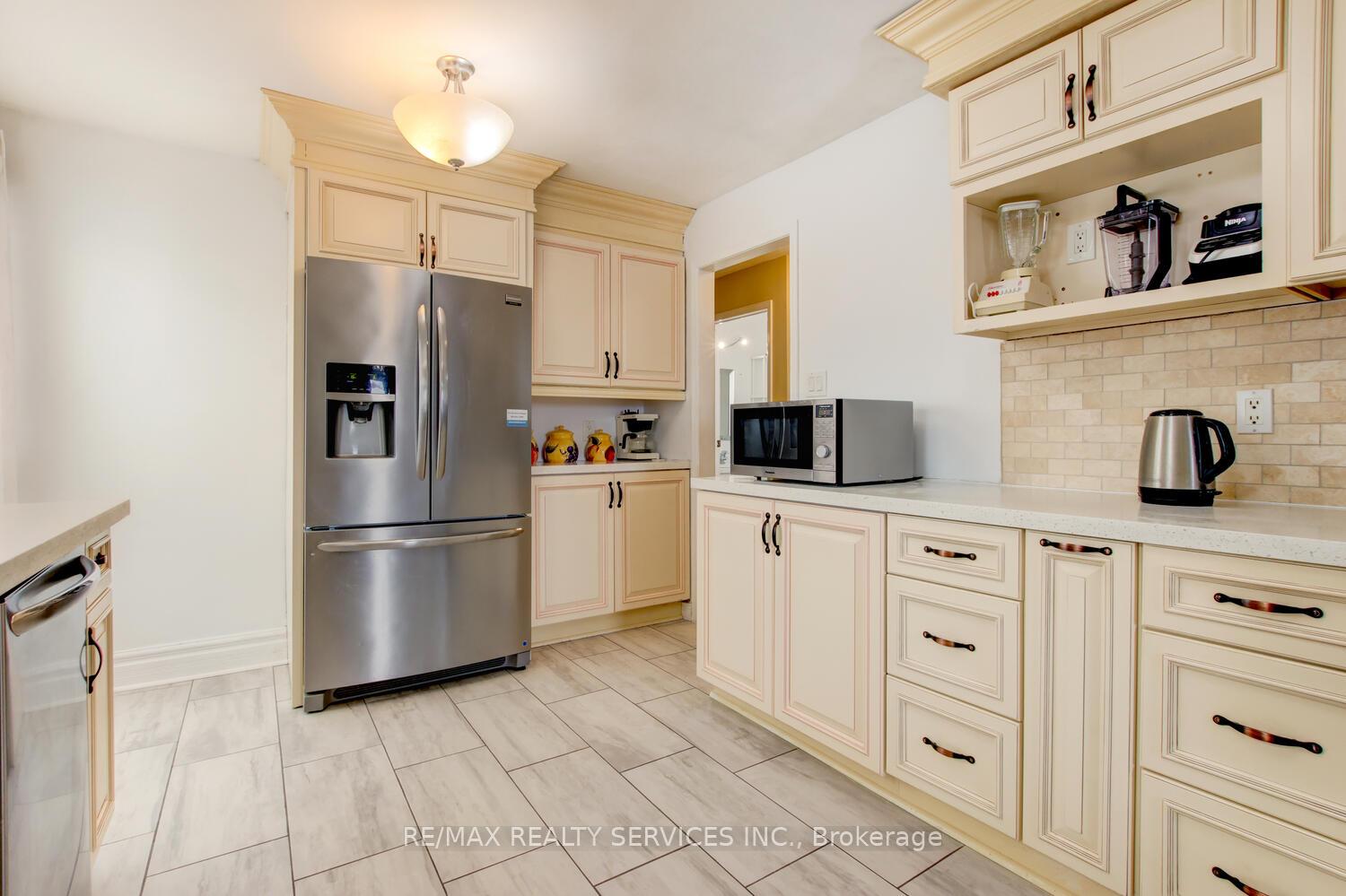 Photo 15 of 19 Nutmeg Street, Brampton, Westgate — HOMEH