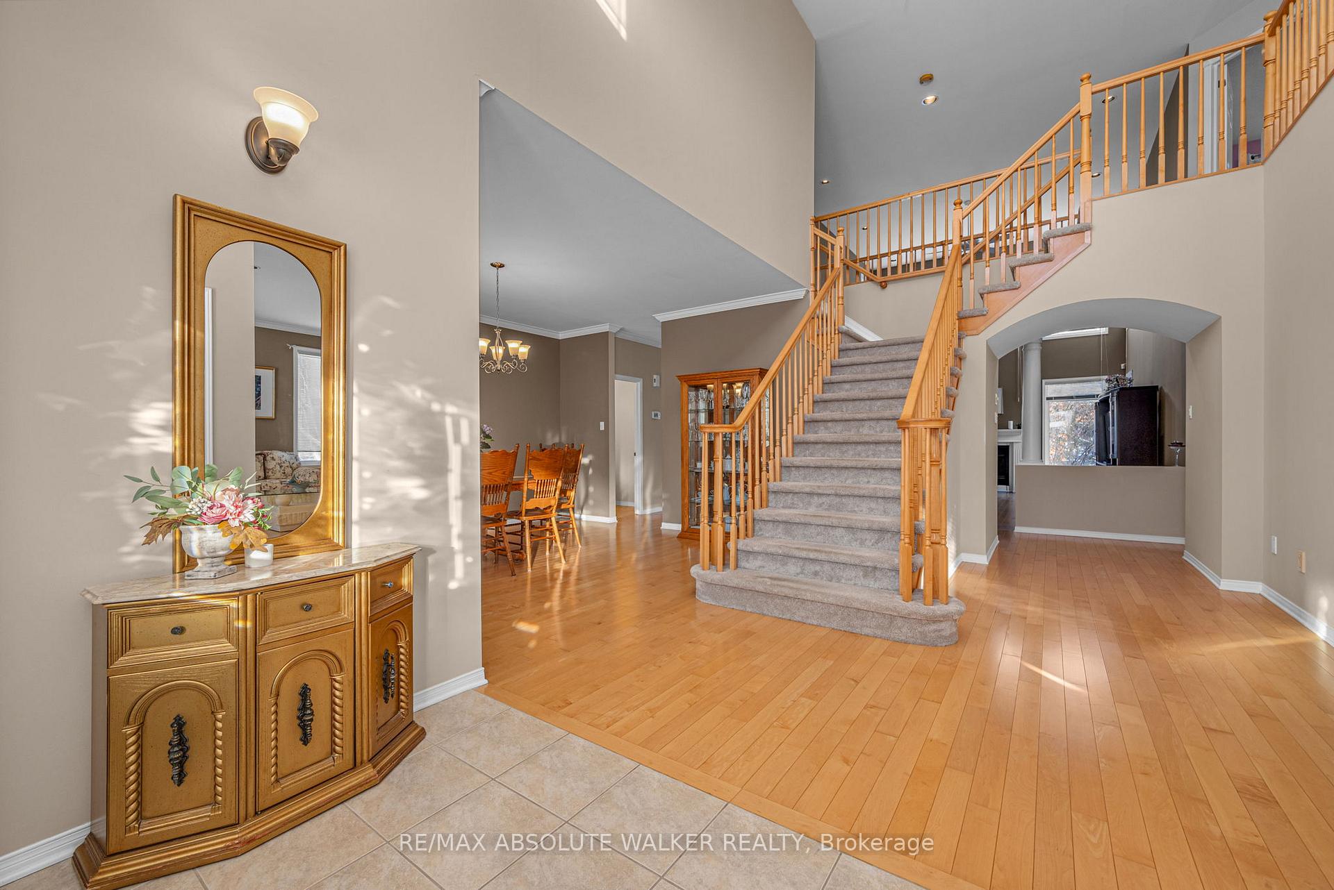 Photo 4 of 68 Tradewinds Drive, Ottawa, Barrhaven East — HOMEH