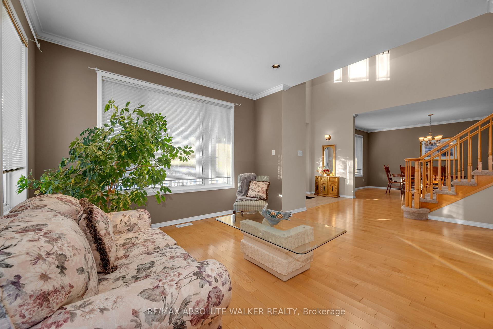 Photo 5 of 68 Tradewinds Drive, Ottawa, Barrhaven East — HOMEH