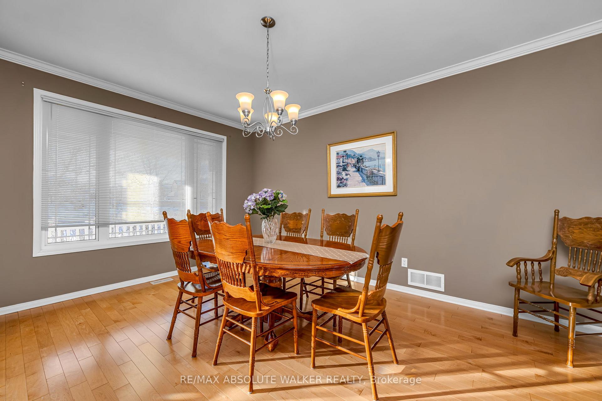 Photo 8 of 68 Tradewinds Drive, Ottawa, Barrhaven East — HOMEH