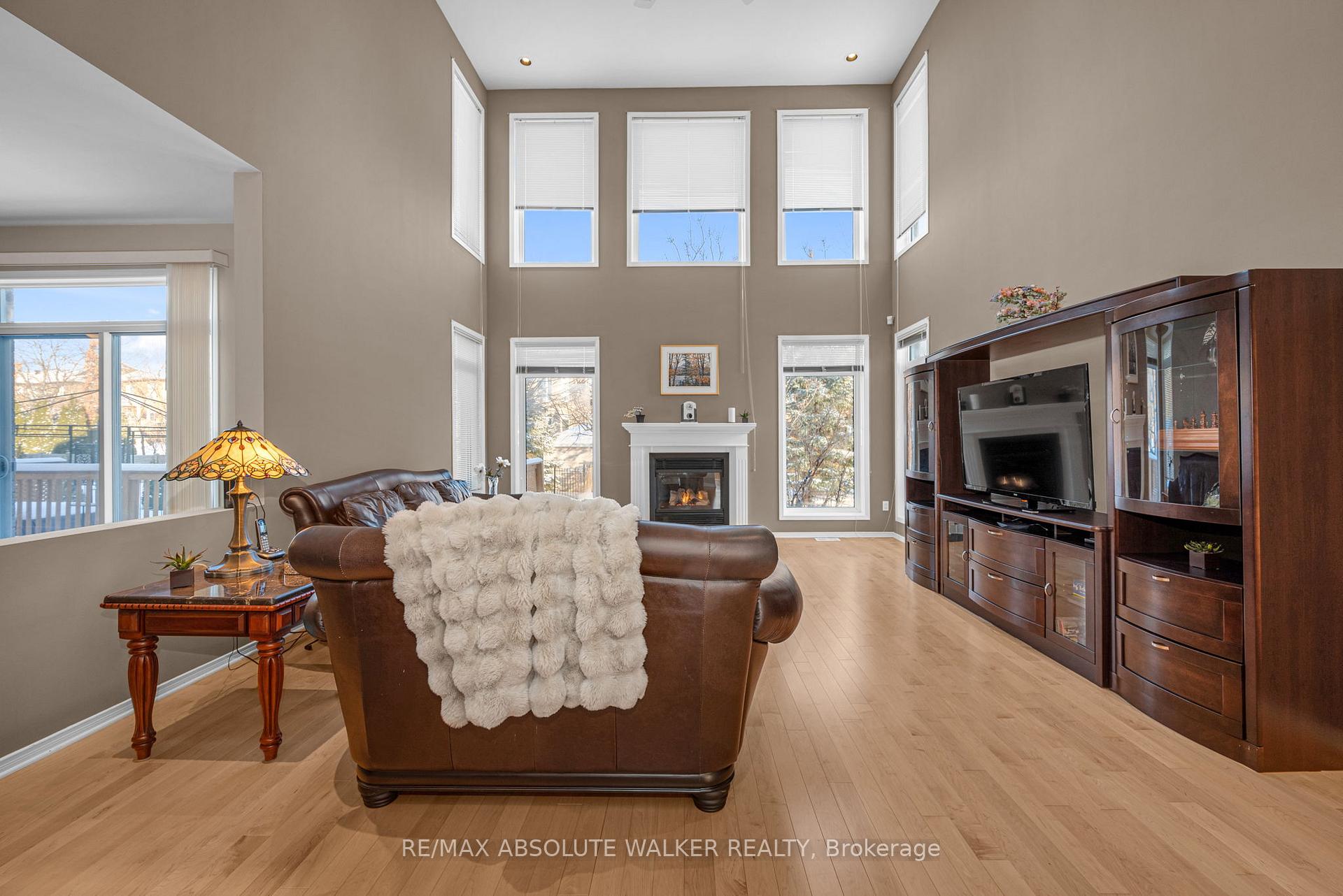Photo 10 of 68 Tradewinds Drive, Ottawa, Barrhaven East — HOMEH