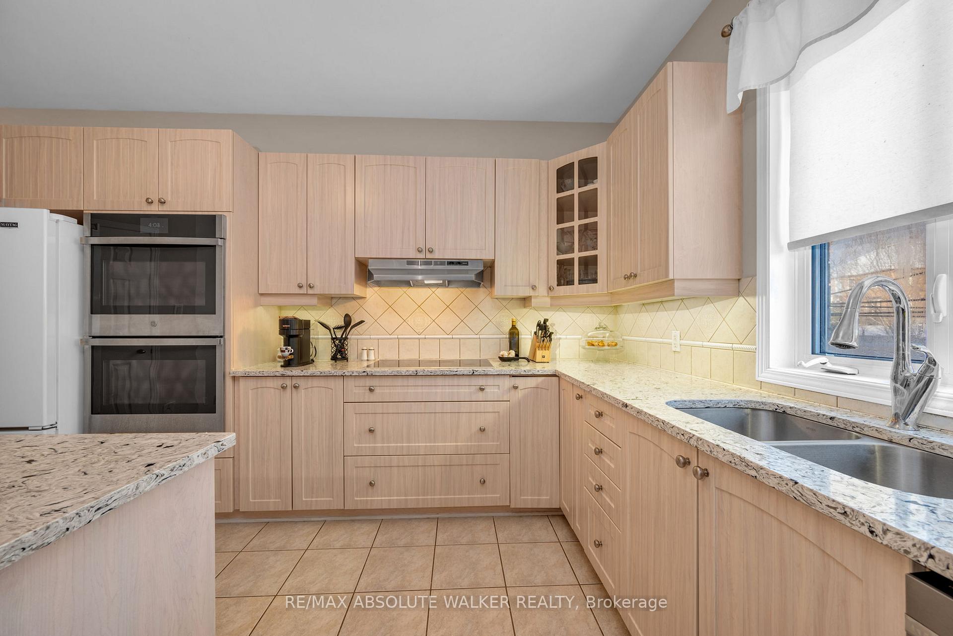 Photo 14 of 68 Tradewinds Drive, Ottawa, Barrhaven East — HOMEH