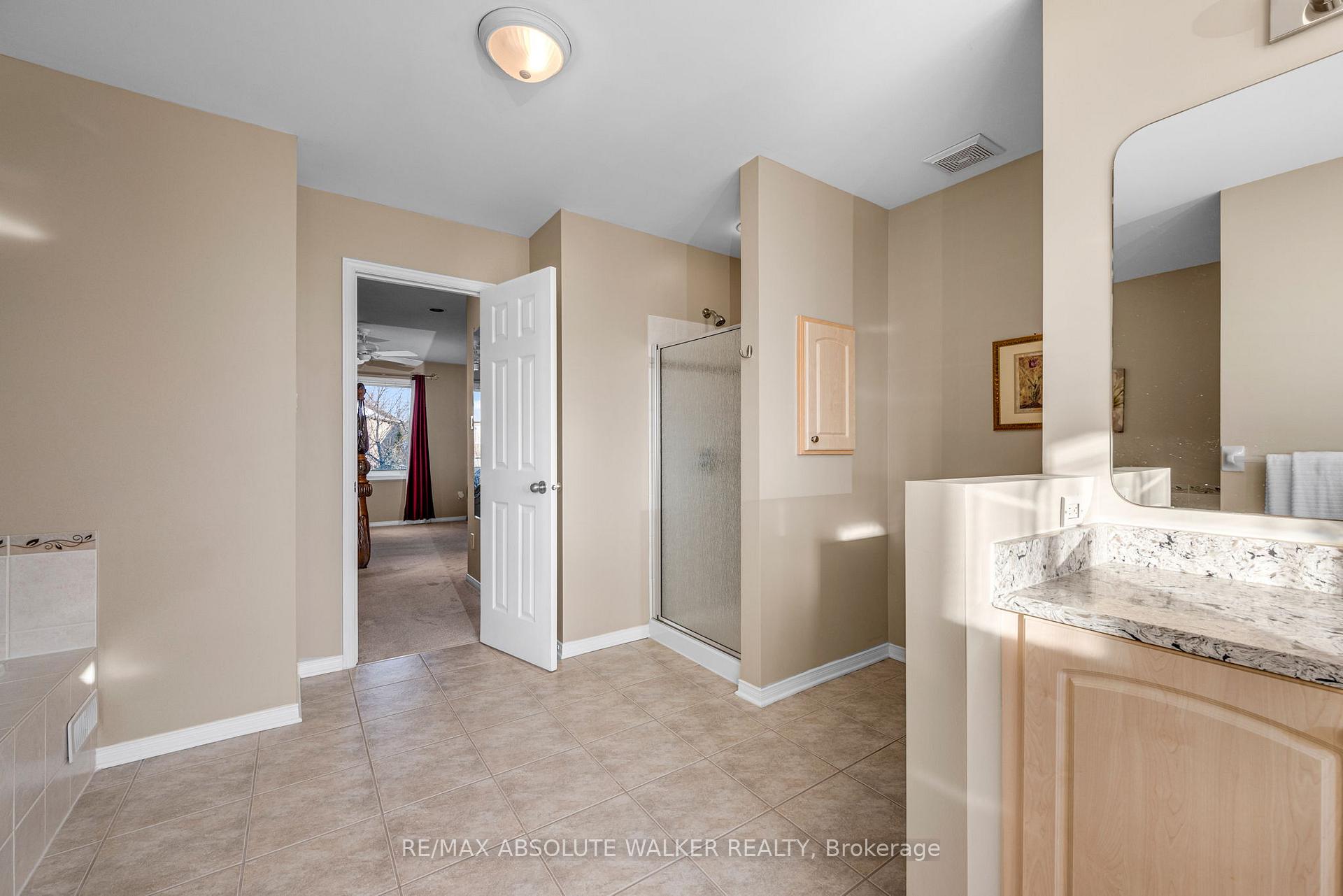 Photo 25 of 68 Tradewinds Drive, Ottawa, Barrhaven East — HOMEH