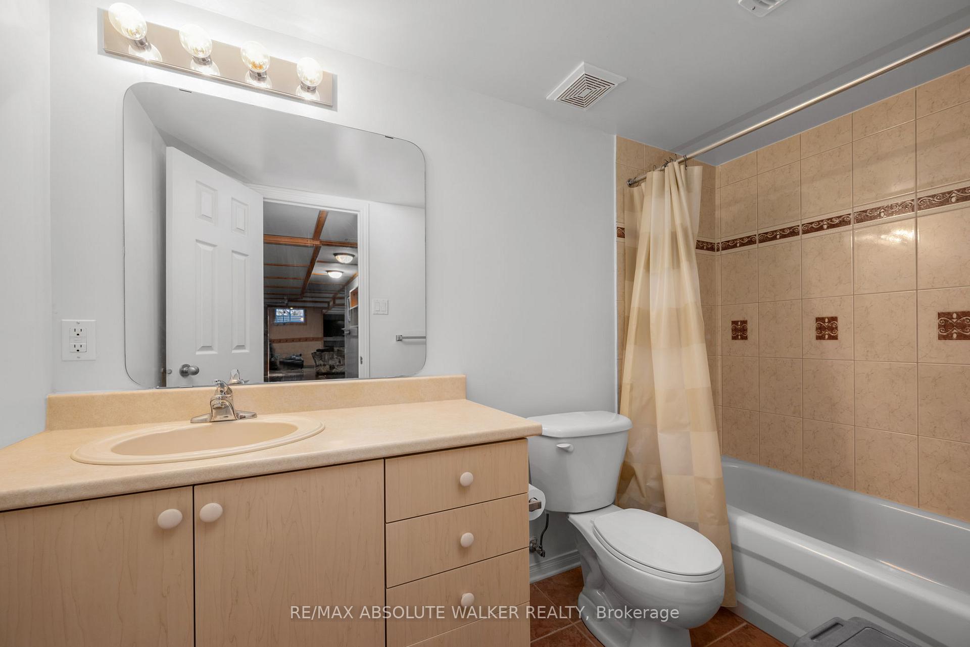 Photo 38 of 68 Tradewinds Drive, Ottawa, Barrhaven East — HOMEH