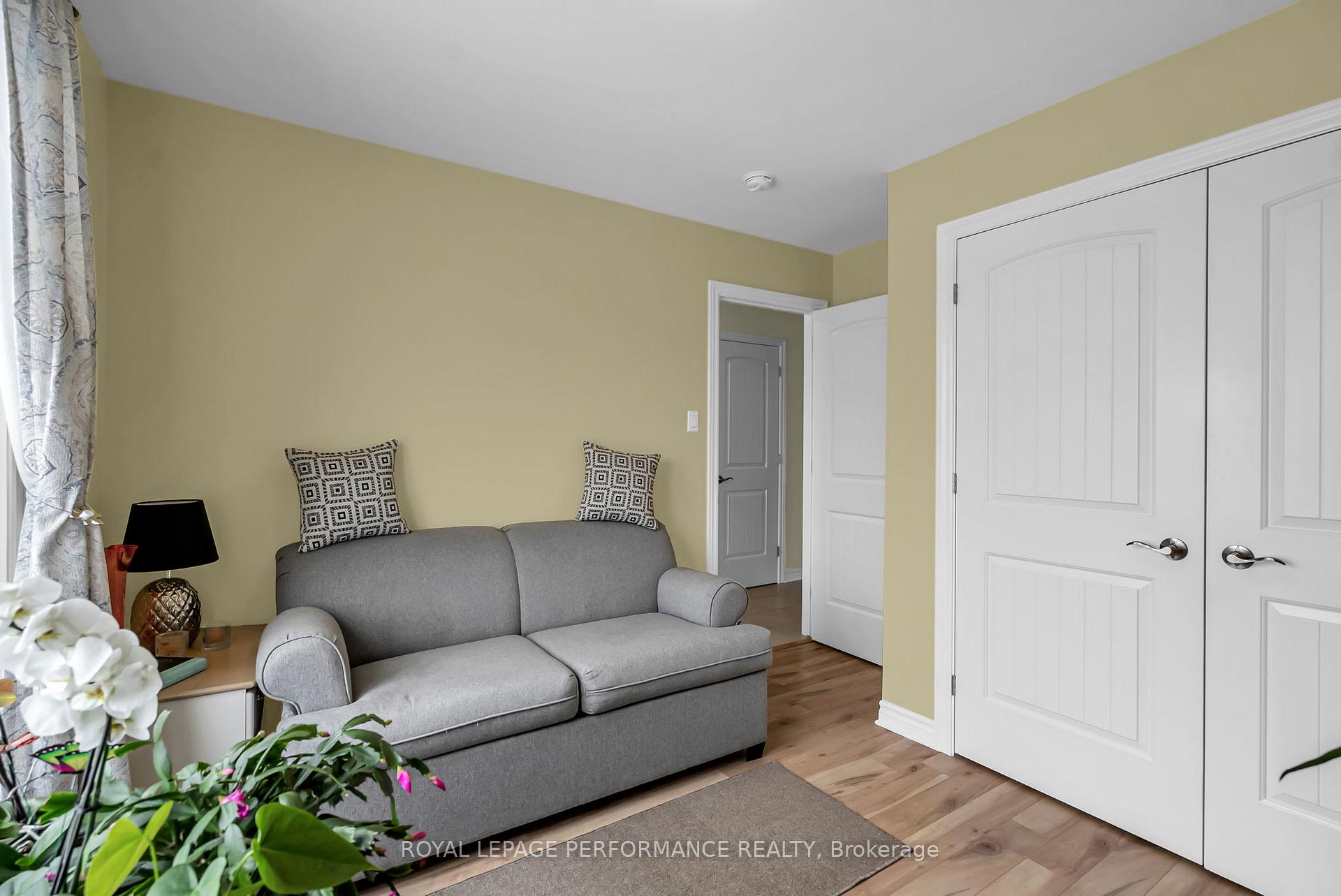 Photo 6 of 330 Belfort Crescent, Cornwall — HOMEH