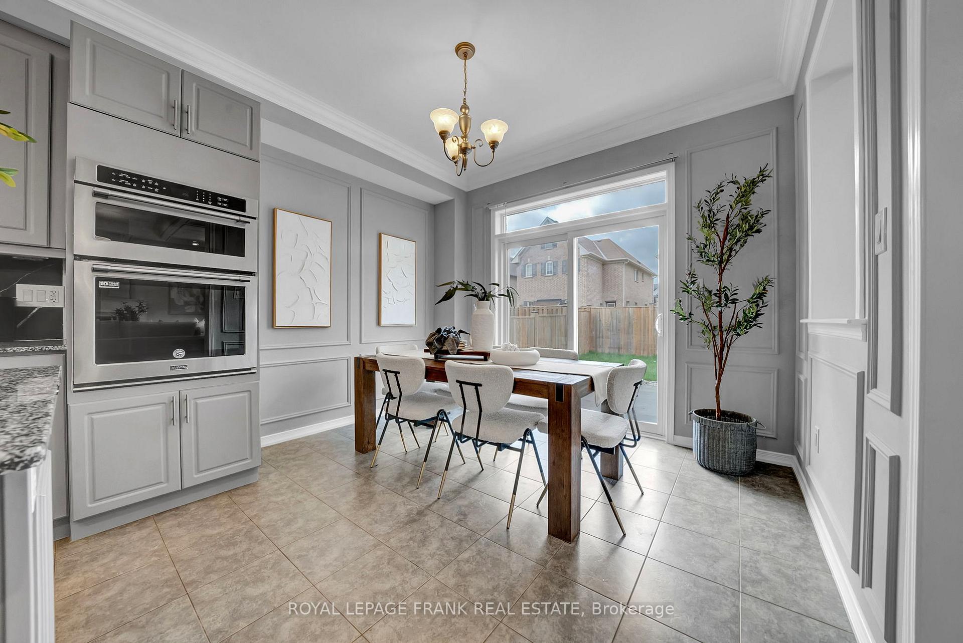 Photo 13 of 85 Butson Crescent, Clarington, Bowmanville — HOMEH