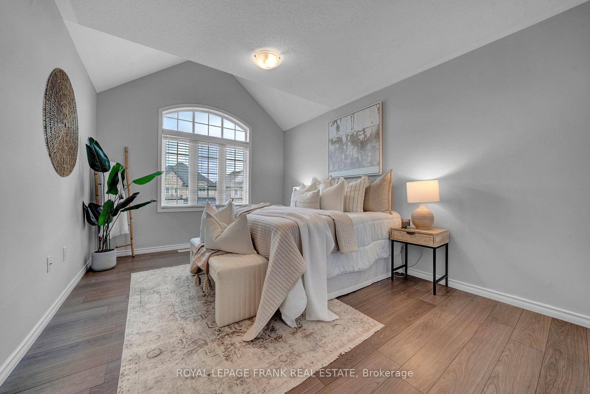 Photo 23 of 85 Butson Crescent, Clarington, Bowmanville — HOMEH