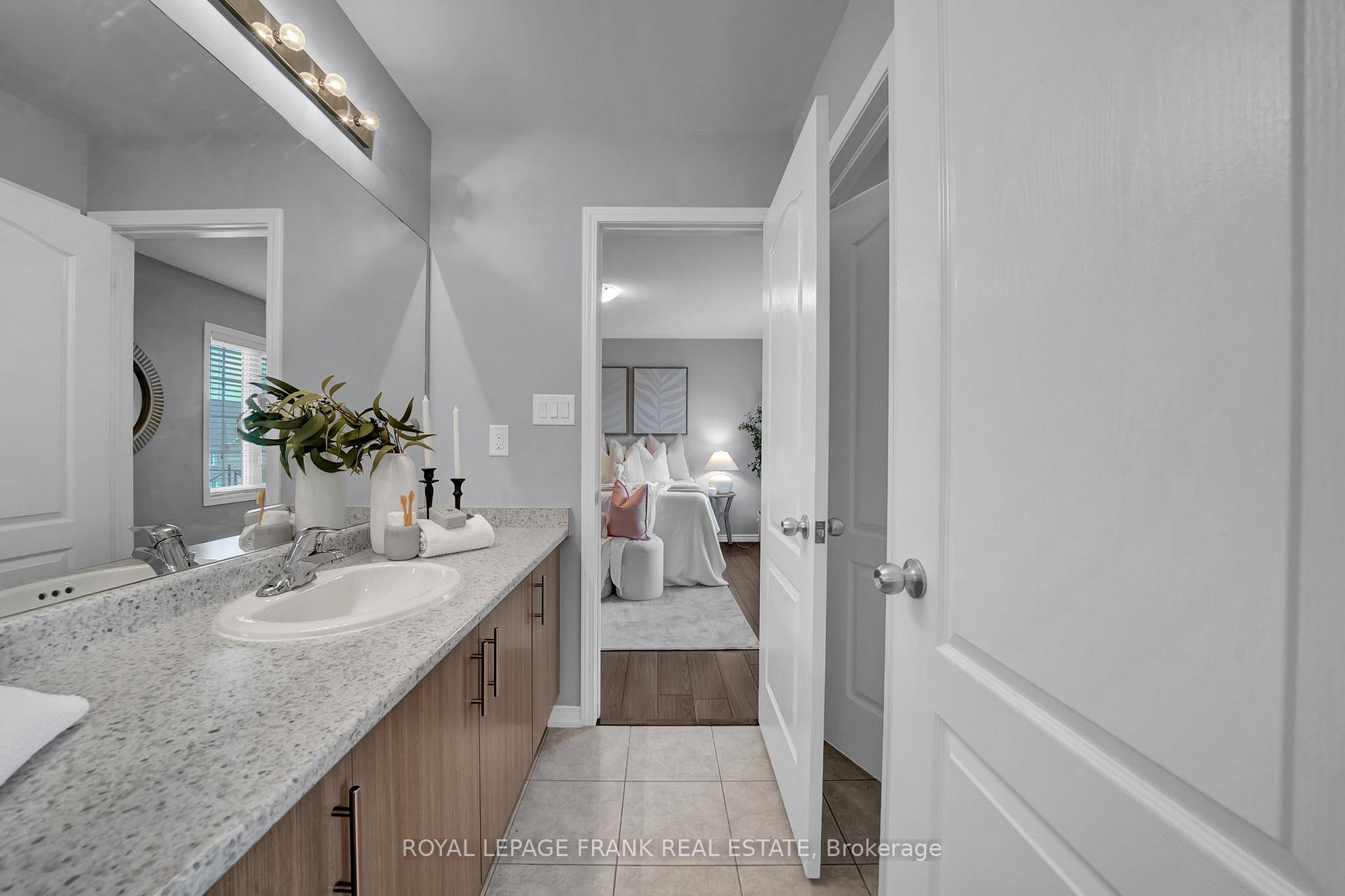 Photo 25 of 85 Butson Crescent, Clarington, Bowmanville — HOMEH