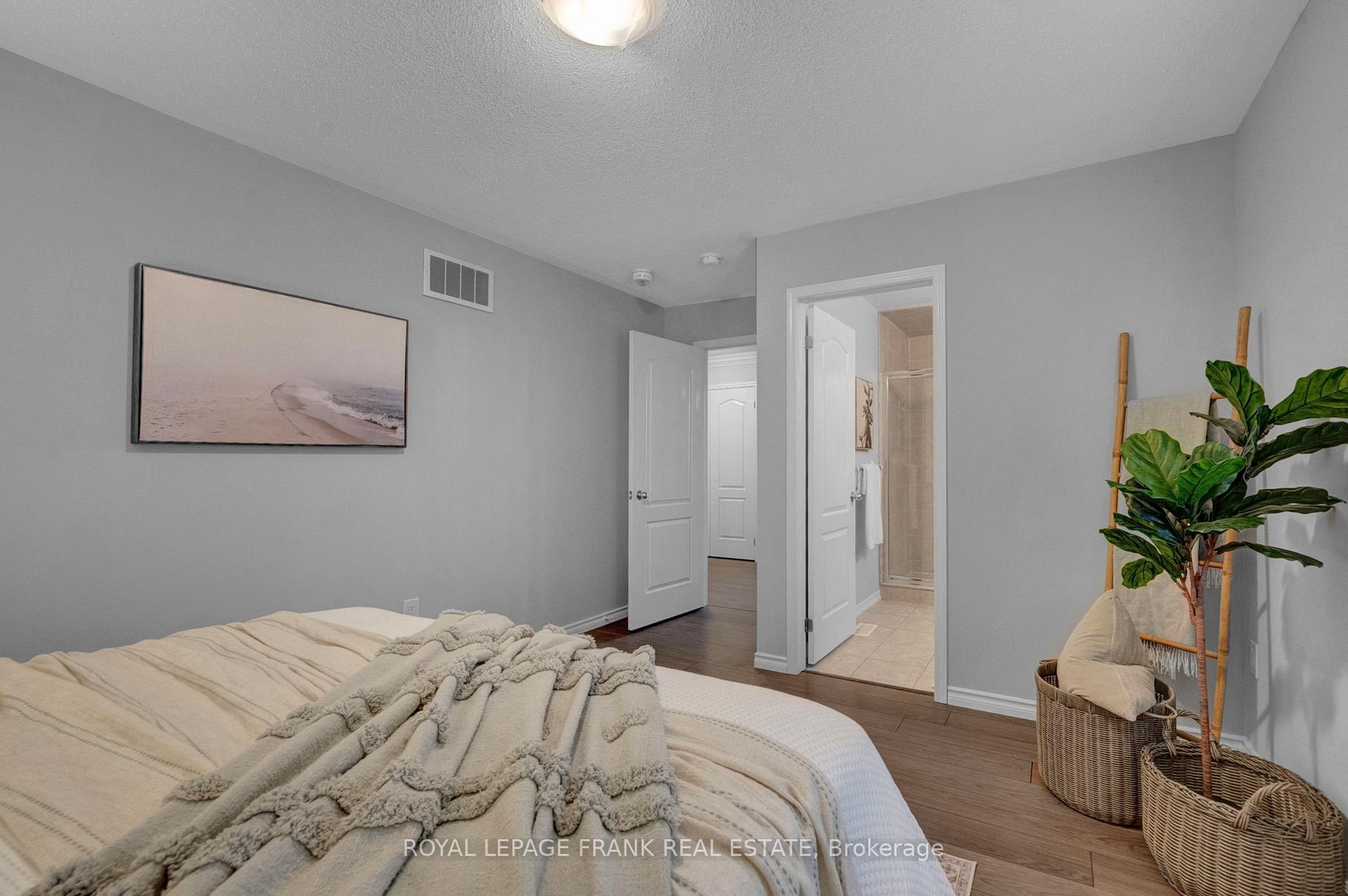 Photo 31 of 85 Butson Crescent, Clarington, Bowmanville — HOMEH
