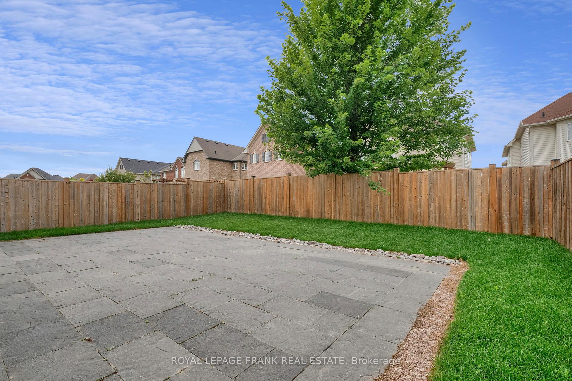 Photo 44 of 85 Butson Crescent, Clarington, Bowmanville — HOMEH