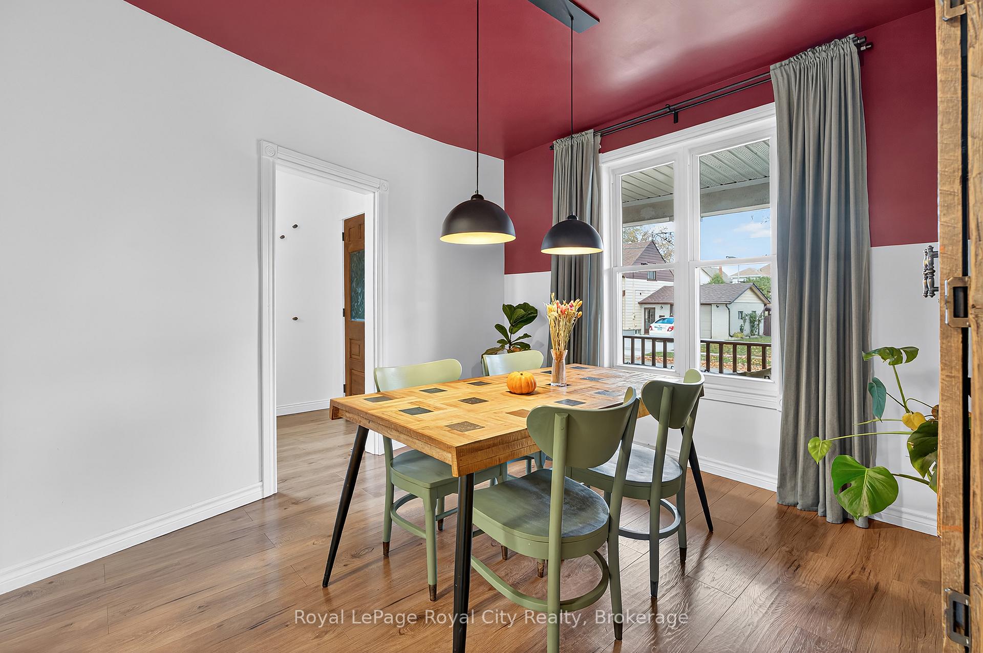 Photo 12 of 37 Lawrence Avenue, Guelph, St. Patrick's Ward — HOMEH