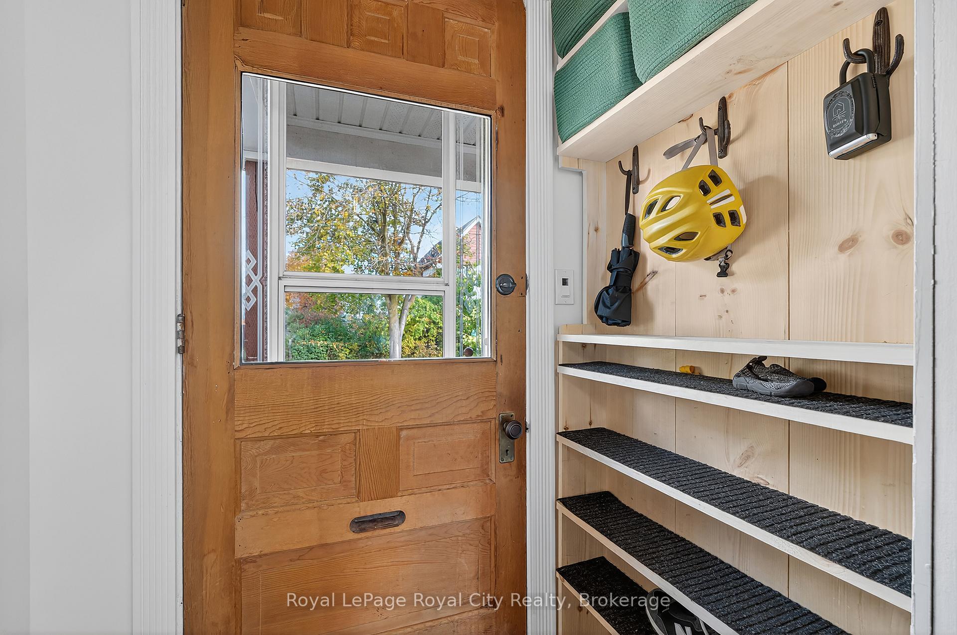 Photo 17 of 37 Lawrence Avenue, Guelph, St. Patrick's Ward — HOMEH