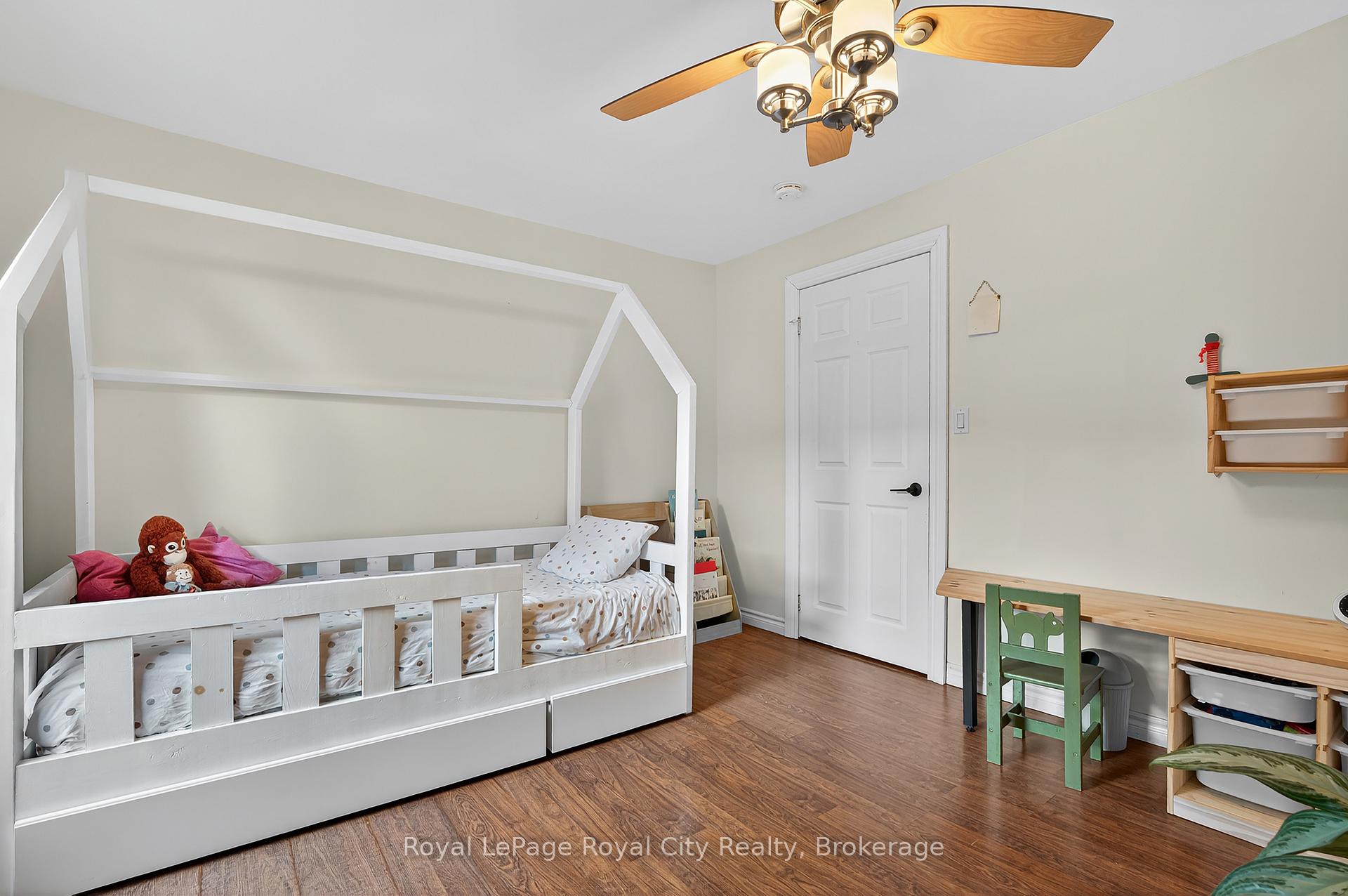 Photo 23 of 37 Lawrence Avenue, Guelph, St. Patrick's Ward — HOMEH