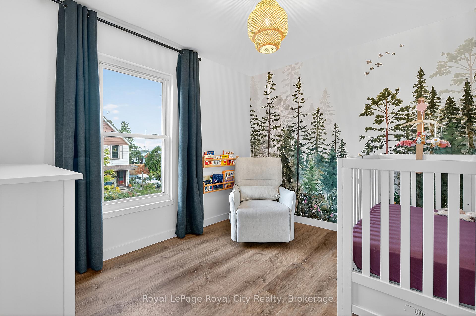 Photo 26 of 37 Lawrence Avenue, Guelph, St. Patrick's Ward — HOMEH