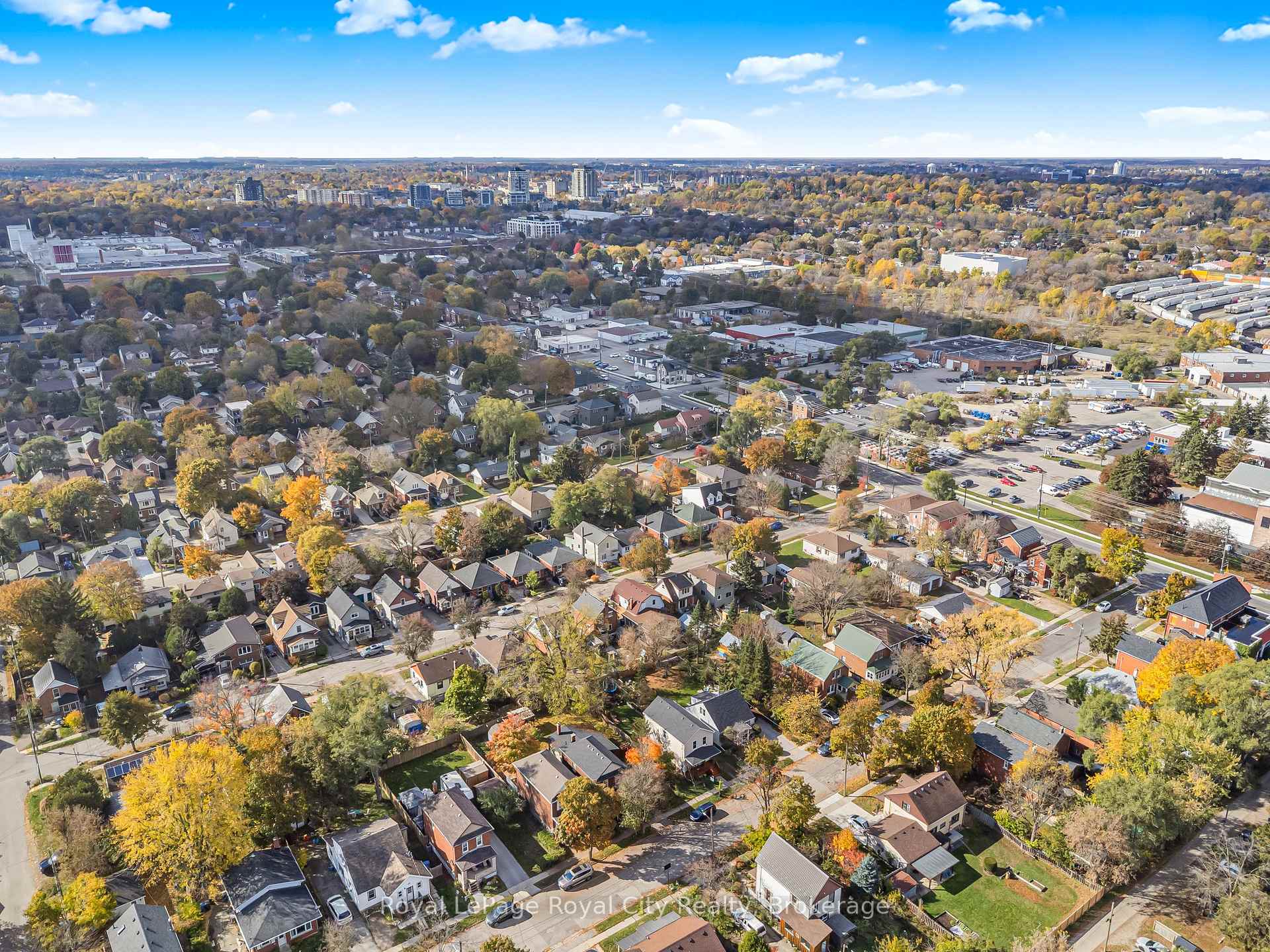 Photo 40 of 37 Lawrence Avenue, Guelph, St. Patrick's Ward — HOMEH