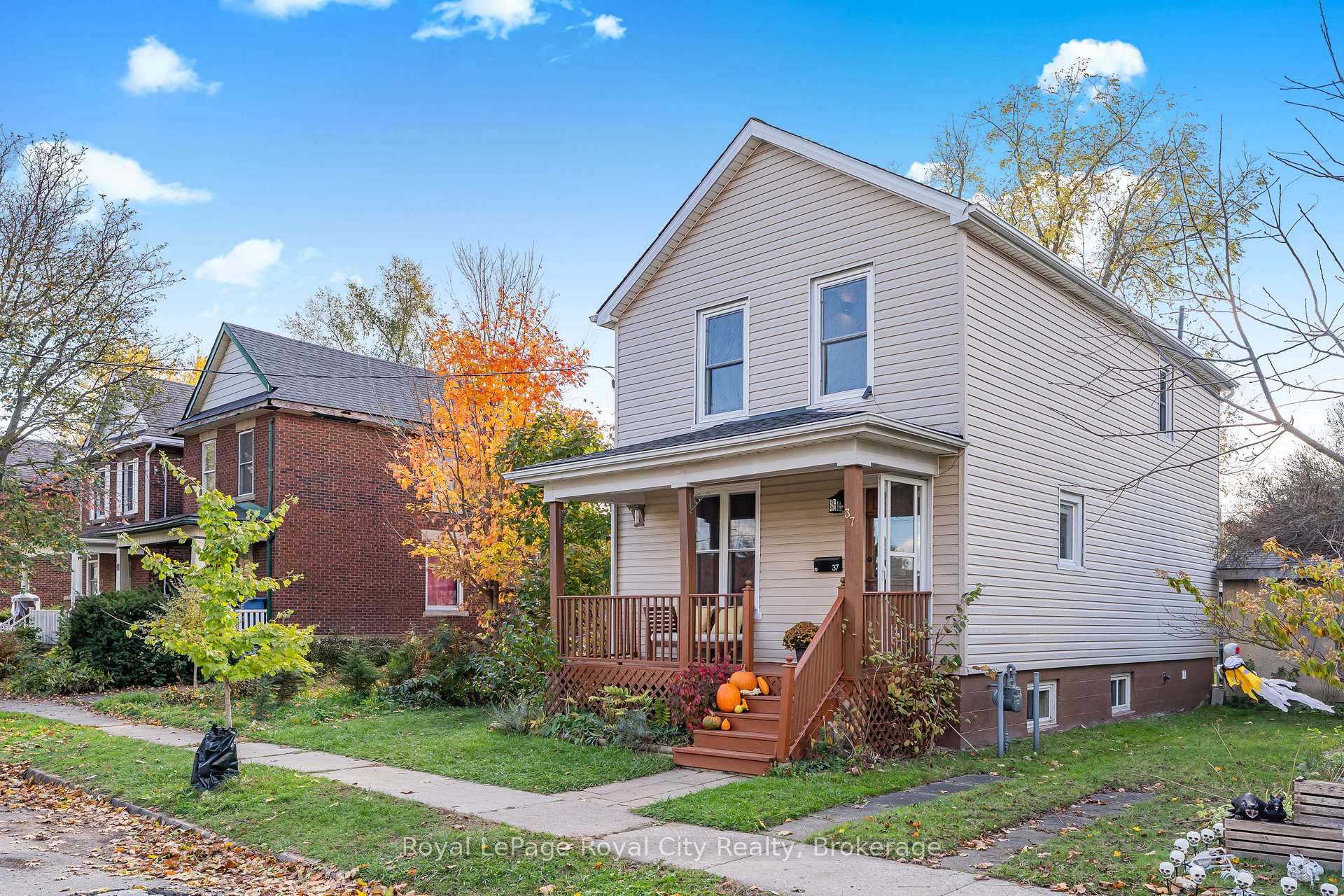 Photo 45 of 37 Lawrence Avenue, Guelph, St. Patrick's Ward — HOMEH