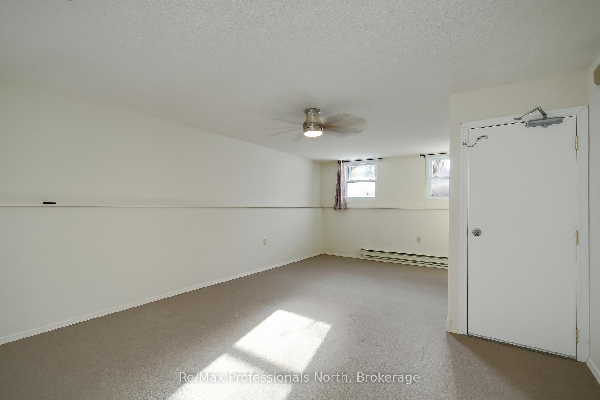 Photo 5 of 260 Peter Street, Gravenhurst, Muskoka (S) — HOMEH