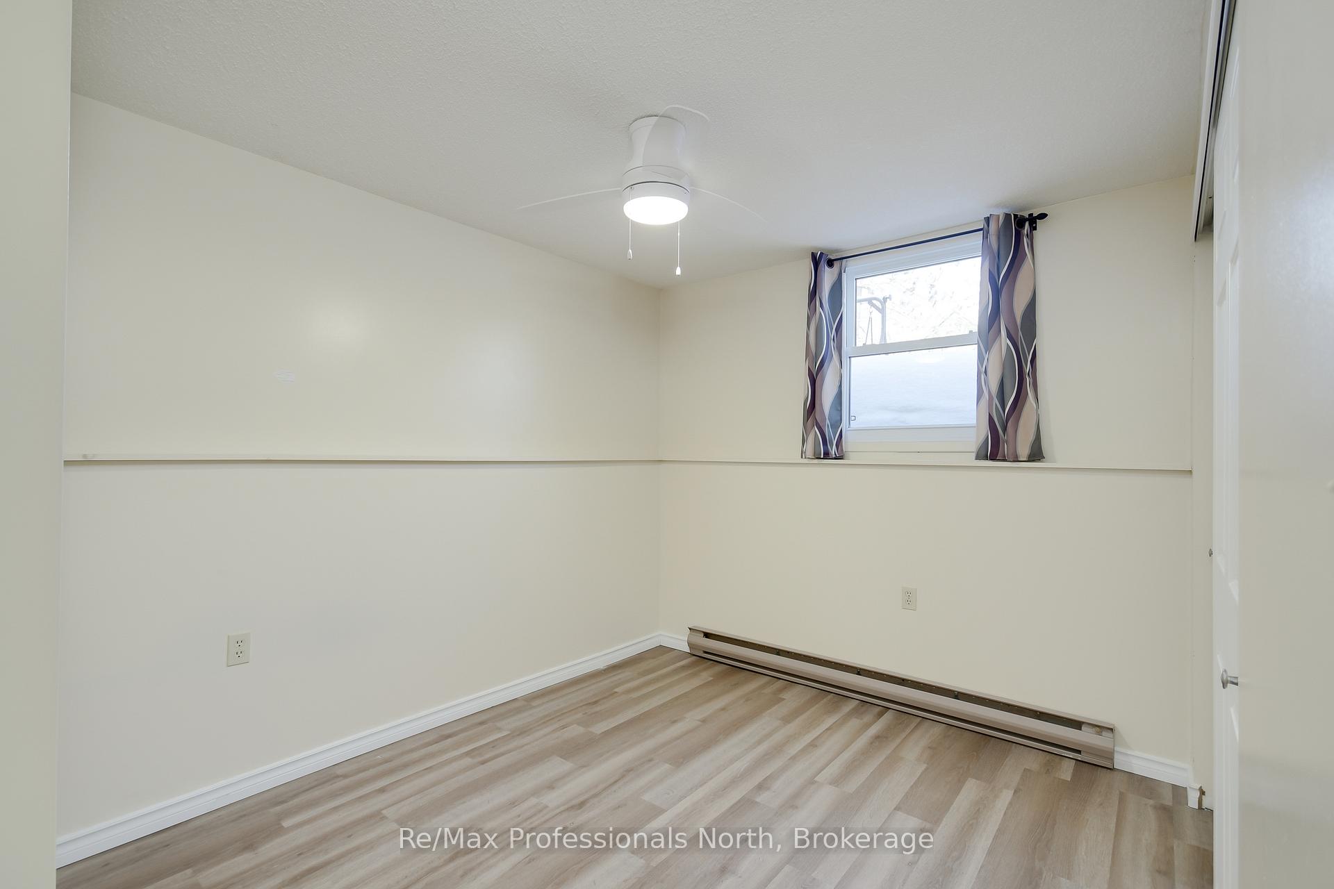 Photo 12 of 260 Peter Street, Gravenhurst, Muskoka (S) — HOMEH