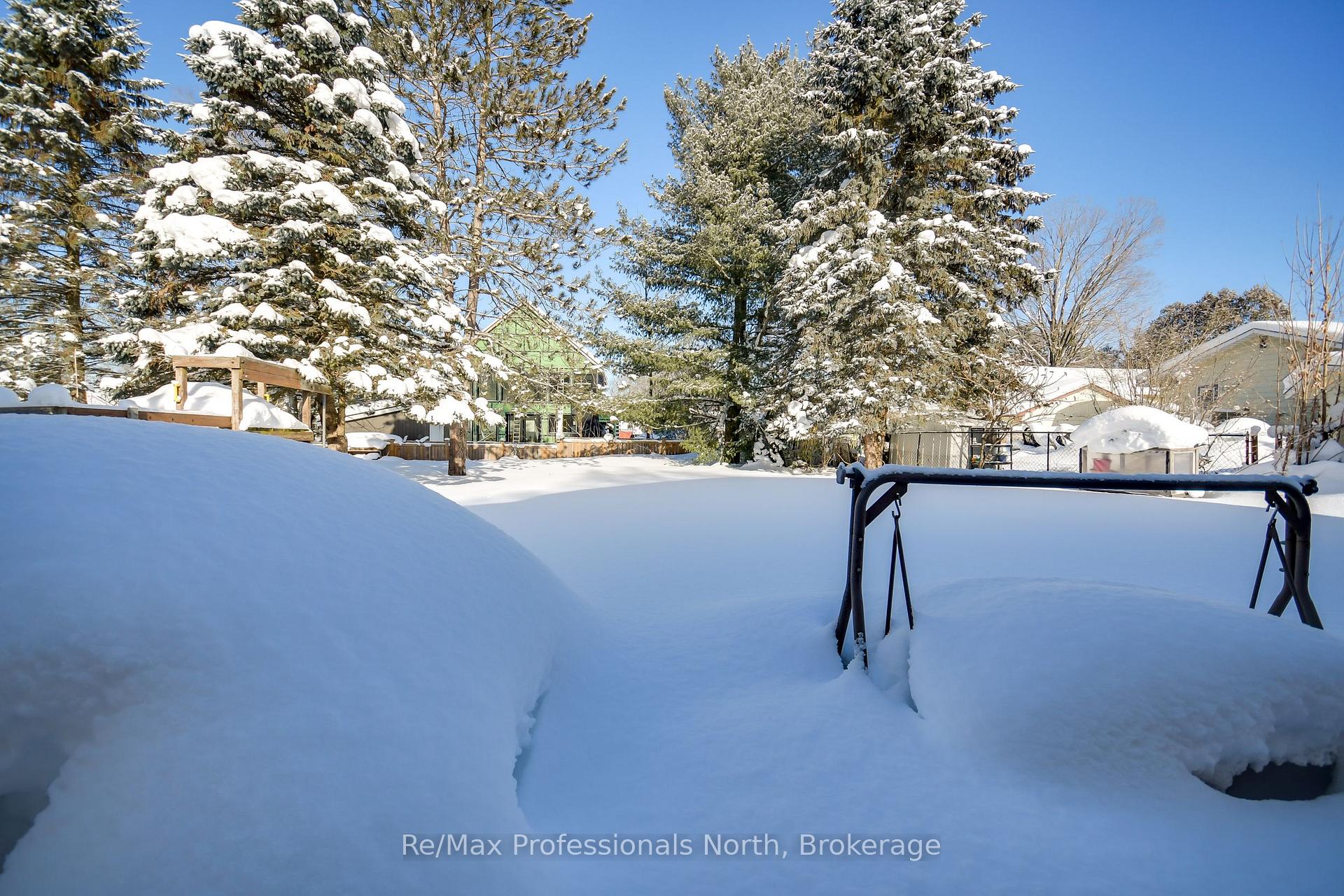 Photo 25 of 260 Peter Street, Gravenhurst, Muskoka (S) — HOMEH