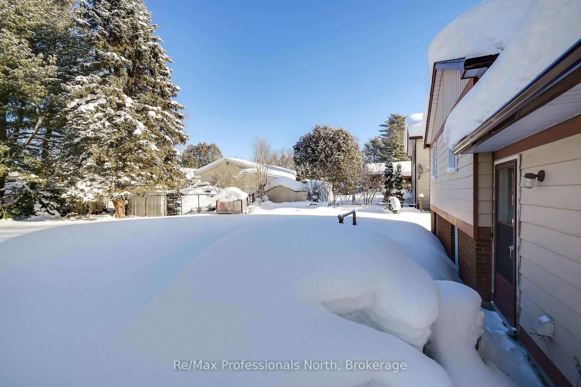 Photo 26 of 260 Peter Street, Gravenhurst, Muskoka (S) — HOMEH